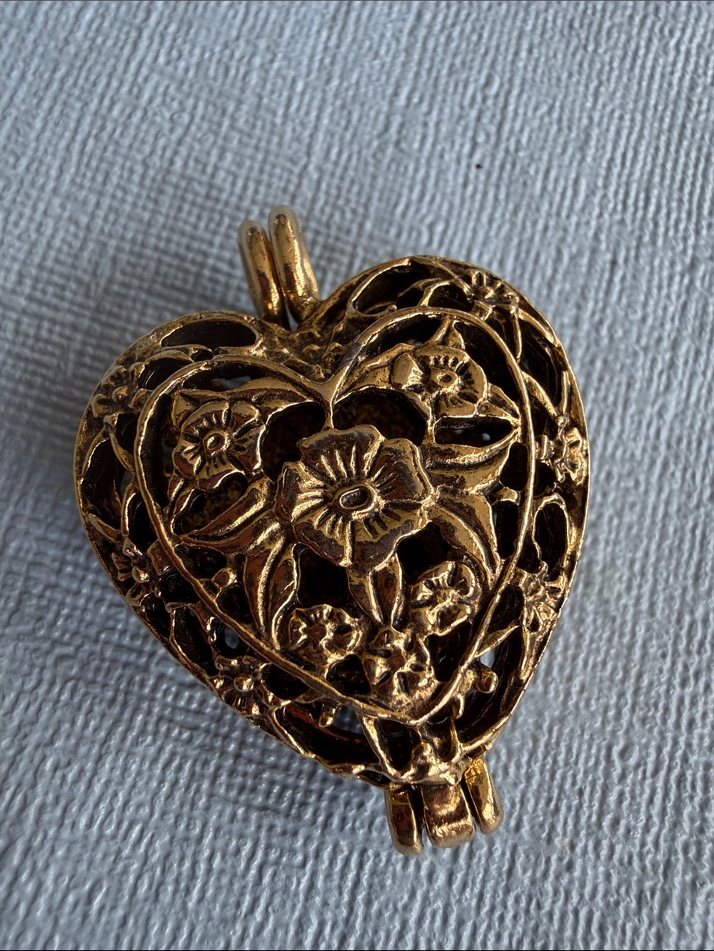 Heart pendant
